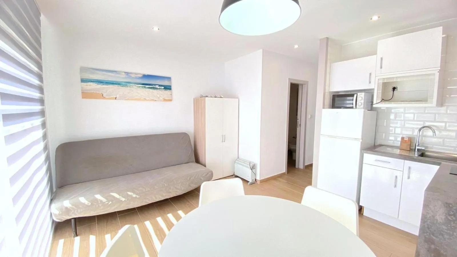 Verones 1B Roses Apartment